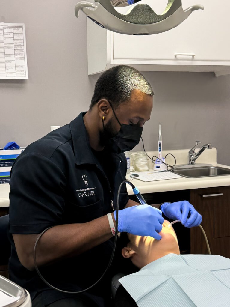 Dentiste de la Clinique Dentaire Cartier